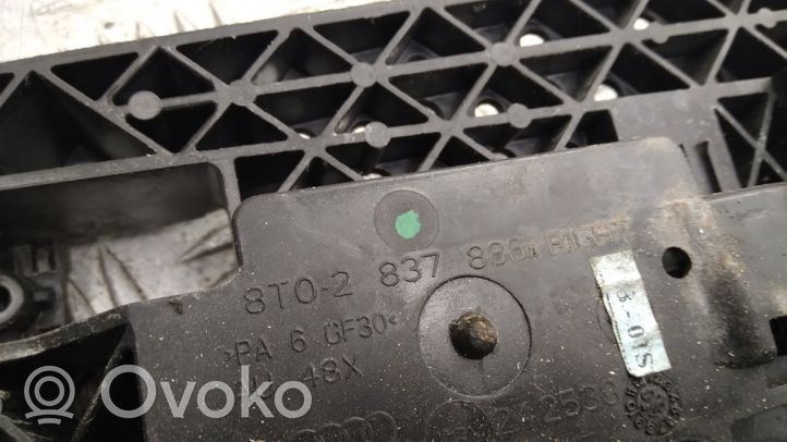 Audi A4 S4 B8 8K Etuoven ulkokahvan kehys, coupe-malli 8T02837886