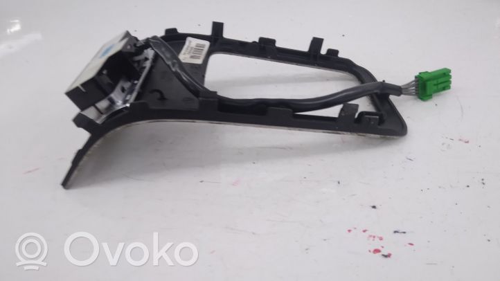 Volvo XC70 Gear shifter surround trim plastic 30724234