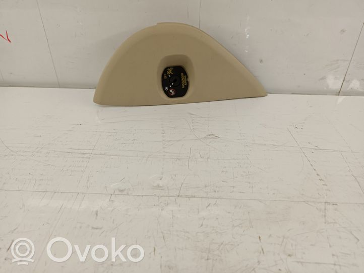 Volvo V60 Panelės apdailos skydas (šoninis) 30791679