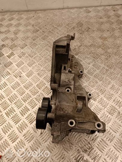 Volkswagen PASSAT B6 Fuel pump bracket 03L903143H