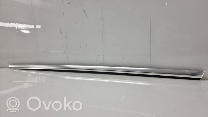 Audi A5 8T 8F Moulures des vitres de la porte avant 8T0853284