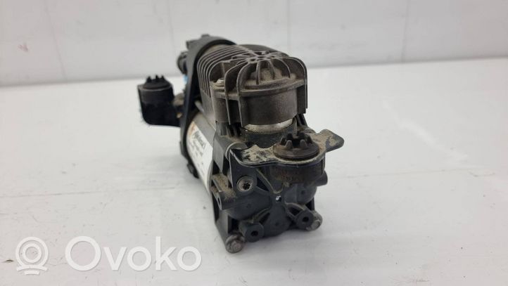 Volvo S90, V90 Ilmajousituksen kompressoripumppu 15150000713