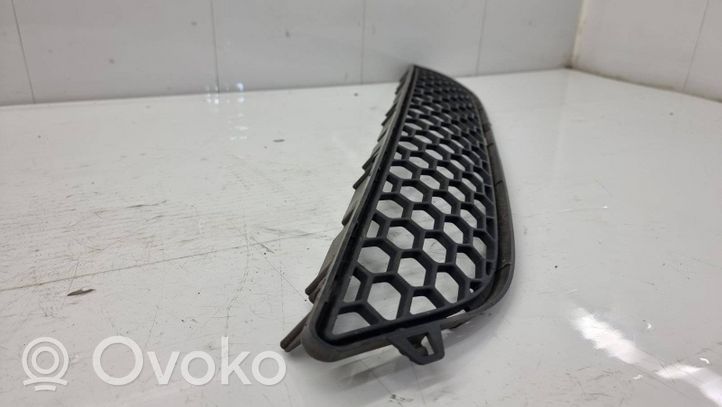 Volvo S60 Kratka dolna zderzaka przedniego 30795021