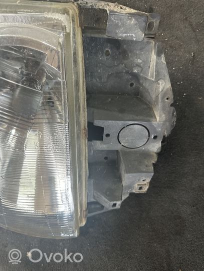 Volkswagen Multivan T4 Lampa przednia 