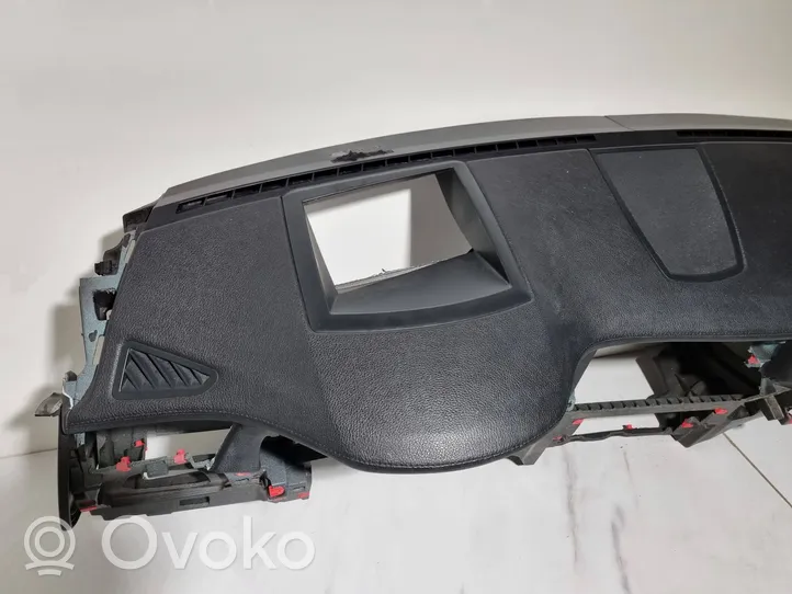 BMW 7 F01 F02 F03 F04 Panelė 9160070