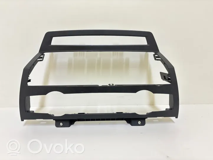 BMW X5 E70 Cadre, panneau d'unité radio / GPS T0027285