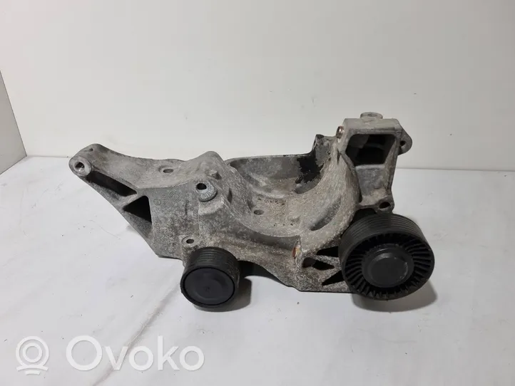 BMW 1 E82 E88 Support de générateur / alternateur 7802639