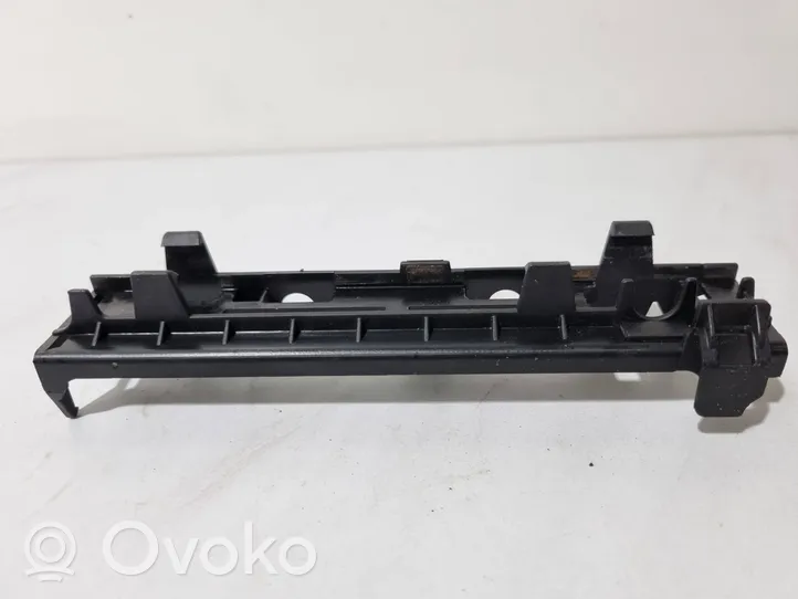 BMW 3 E90 E91 Kita variklio detalė 7551498