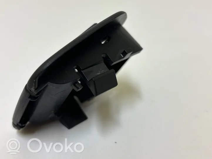 BMW 3 E90 E91 ISOFIX крышка 7118673