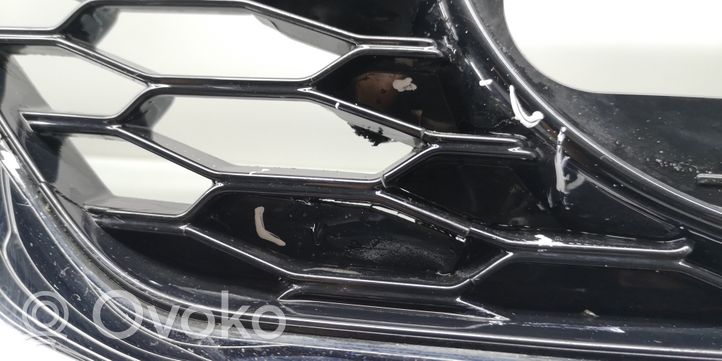 Nissan Qashqai Grille calandre supérieure de pare-chocs avant 62257HV10A