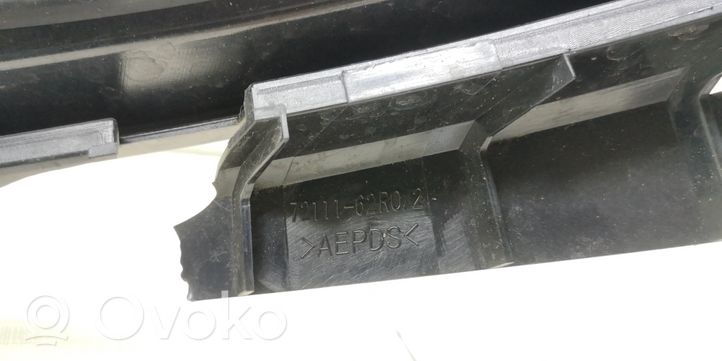 Suzuki Ignis Maskownica / Grill / Atrapa górna chłodnicy 7211162R0