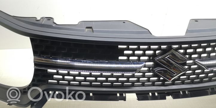 Suzuki Ignis Maskownica / Grill / Atrapa górna chłodnicy 7211162R0