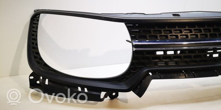 Suzuki Ignis Maskownica / Grill / Atrapa górna chłodnicy 7211262R0