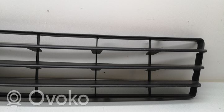 Suzuki Swift Grille inférieure de pare-chocs avant 7172163J00