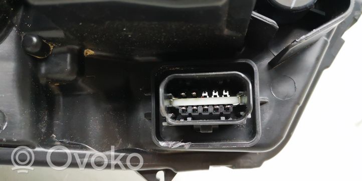 Renault Zoe Lampa przednia 260609388