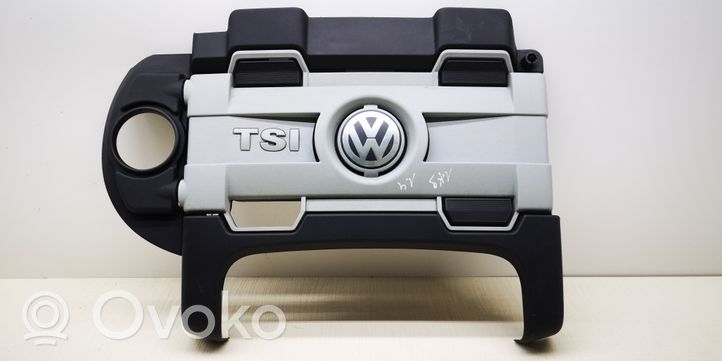 Volkswagen Golf V Dzinēja pārsegs (dekoratīva apdare) 03C103925BB