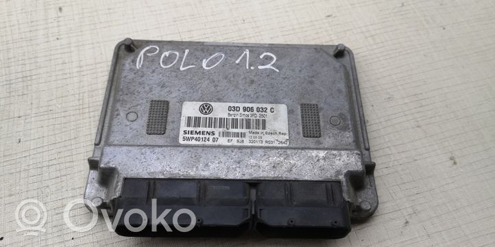 Volkswagen Polo Variklio valdymo blokas 03D906032C