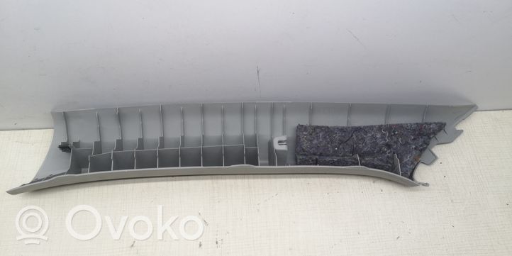 Suzuki Grand Vitara II Rivestimento montante (A) 