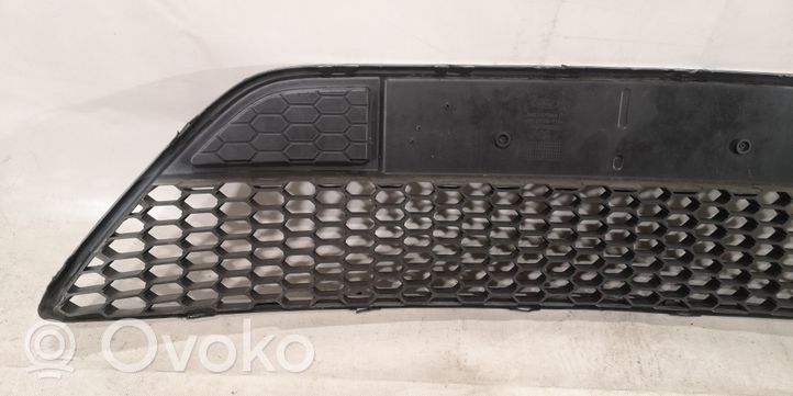 Ford Focus Grotelės priekinės 8M5117B968D