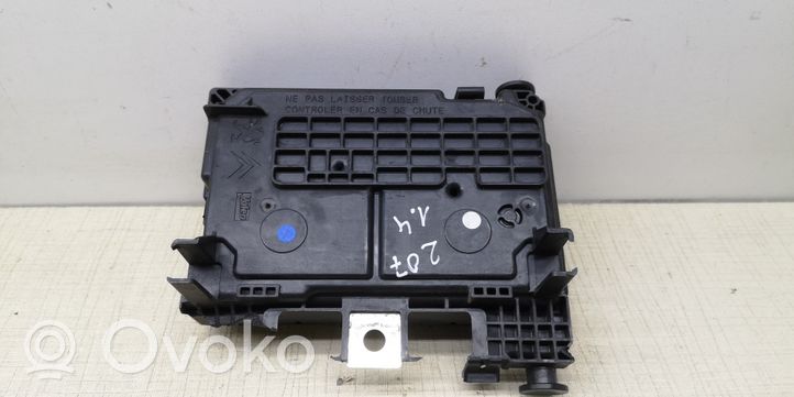 Peugeot 1007 Módulo de fusible 9664997880