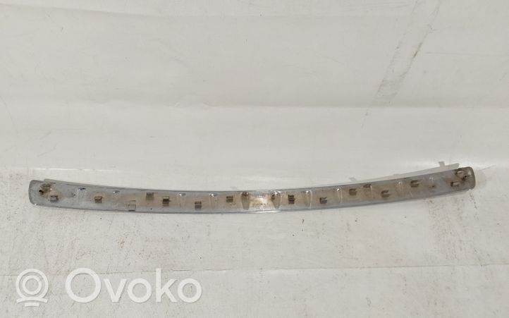 Mercedes-Benz B W246 W242 Takapuskurin koristemuotolista A2468850011