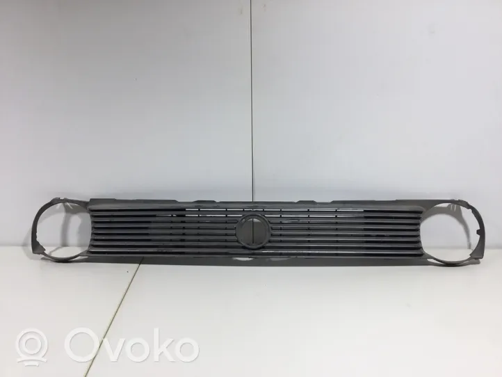 Volkswagen Polo II 86C 2F Grille calandre supérieure de pare-chocs avant 867853653E