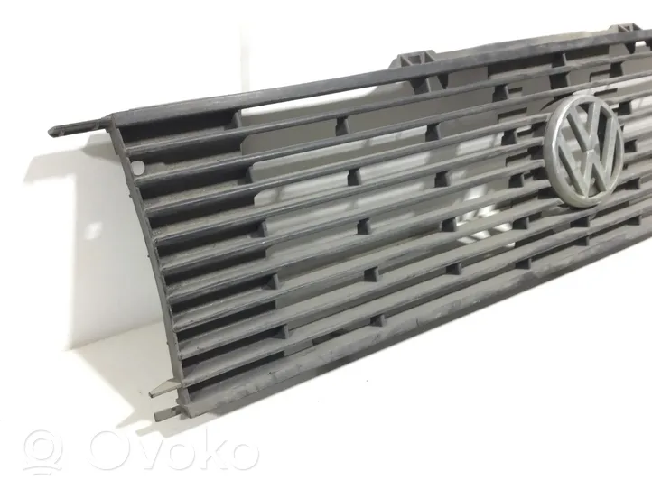 Volkswagen Jetta I Grille de calandre avant 161853653