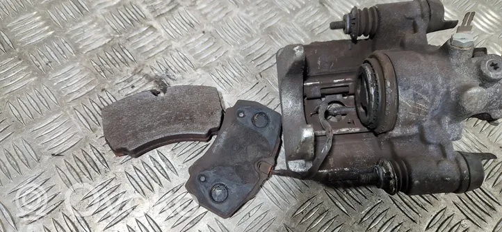 Iveco Daily 6th gen Caliper del freno trasero 42559617