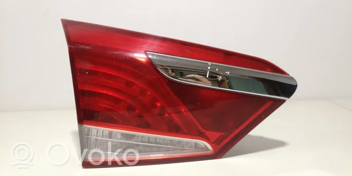 Hyundai i40 Lampy tylnej klapy bagażnika 924033Z0