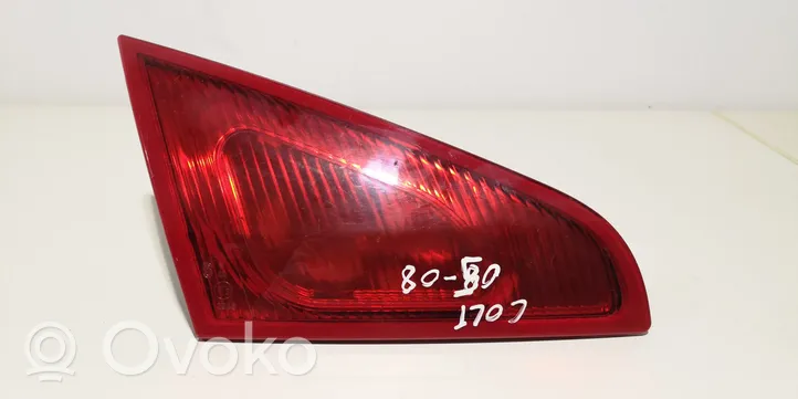 Mitsubishi Colt Lampy tylnej klapy bagażnika MN105623