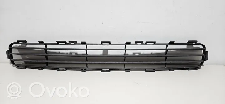 Toyota Avensis T250 Kratka dolna zderzaka przedniego 5311205060C