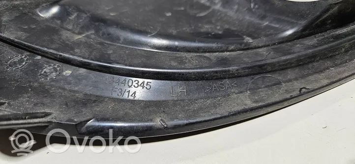 Opel Astra J Etupuskurin alempi jäähdytinsäleikkö 13440345