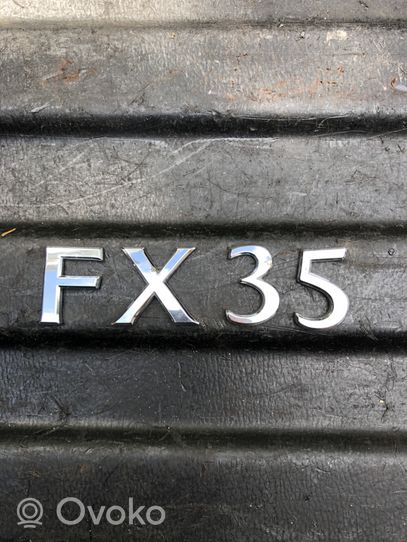 Infiniti FX Valmistajan merkki/mallikirjaimet FX35