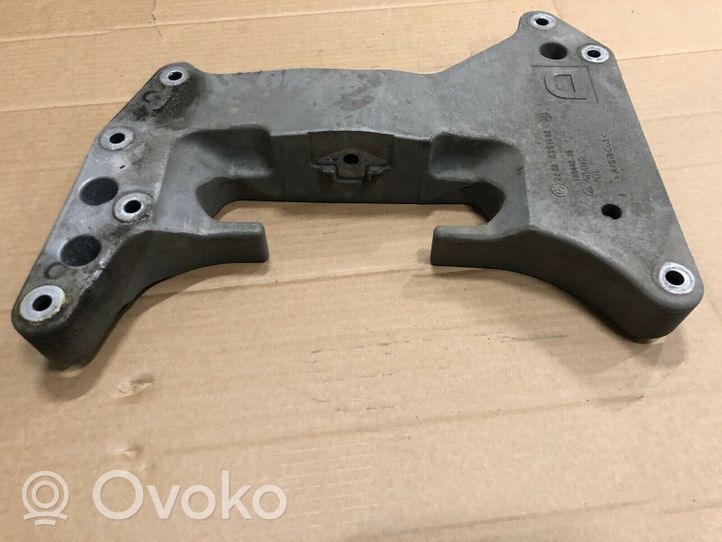 BMW 5 G30 G31 Supporto di montaggio scatola del cambio 6861580