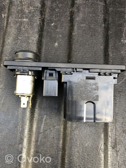 Land Rover Evoque I Connettore plug in AUX 30657961