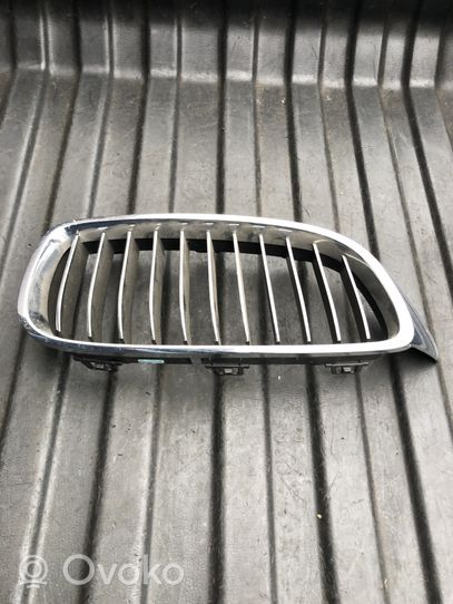 BMW 4 F32 F33 Maskownica / Grill / Atrapa górna chłodnicy 7294814