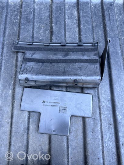 Land Rover Discovery 5 Garniture, tiroir console centrale HY32044L06B