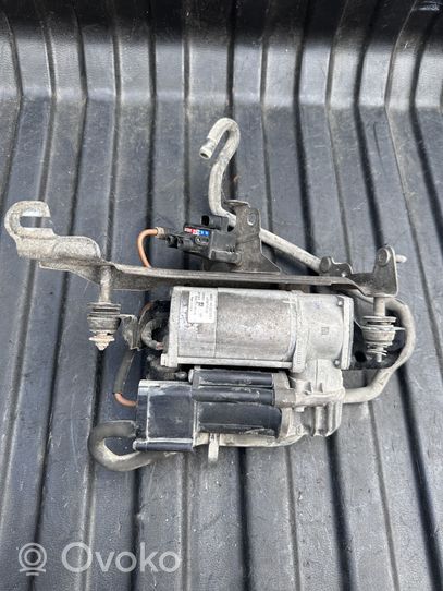 Mercedes-Benz E W213 Ilmajousituksen kompressoripumppu A0993200004