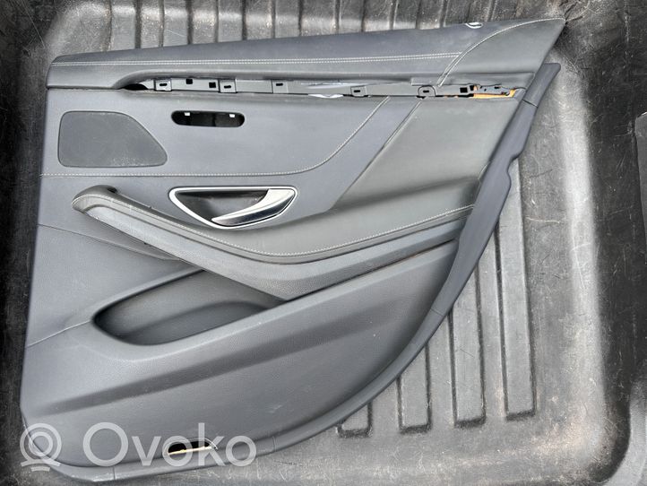 Mercedes-Benz S W222 Rivestimento del pannello della portiera posteriore A2227600661