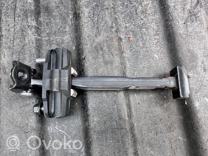 Volvo S90, V90 Takaoven pidätin 31385858