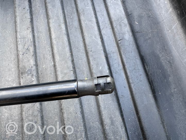 Volvo S90, V90 Siłownik maski przedniej 31479642