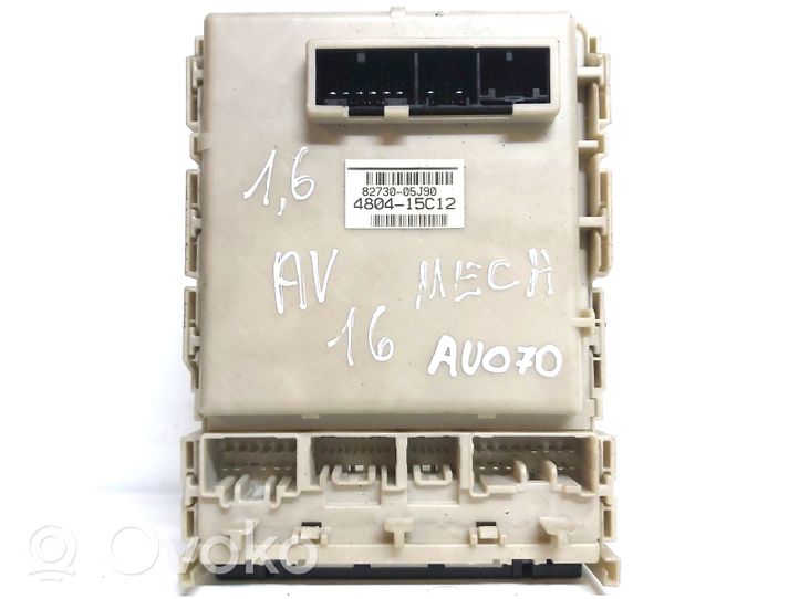 Toyota Avensis T270 Module de fusibles 8273005J90