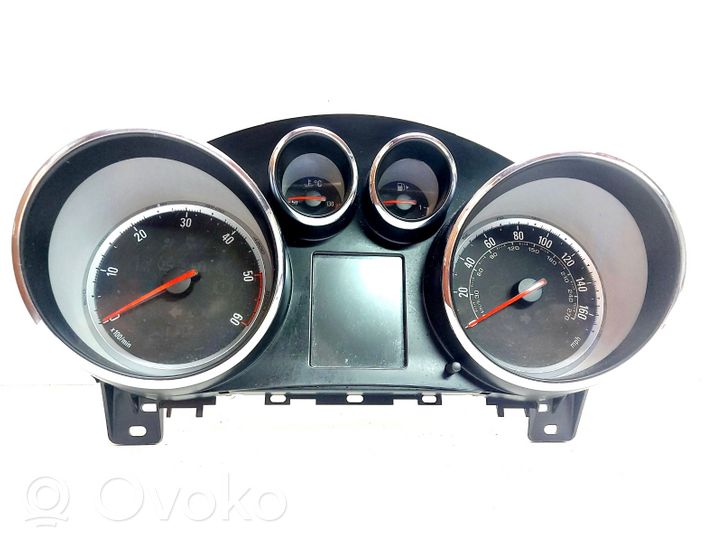 Opel Zafira C Speedometer (instrument cluster) 13460585