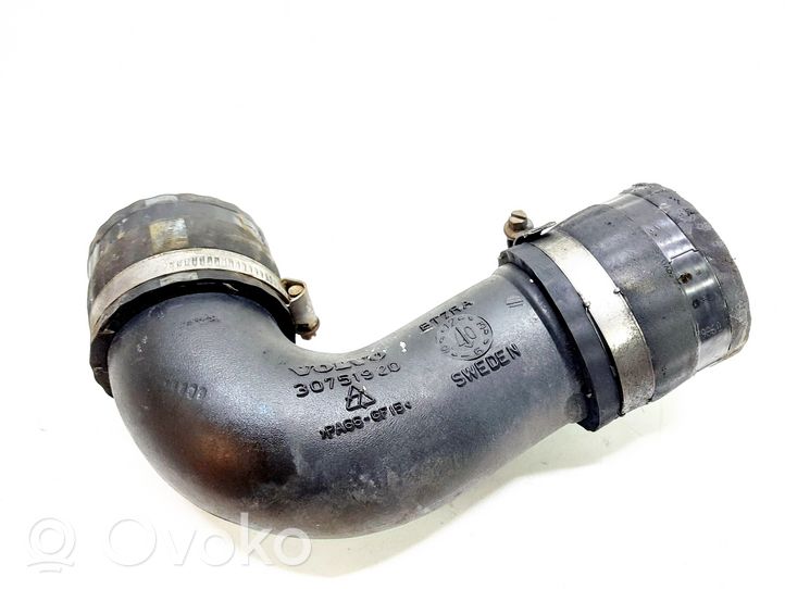 Volvo C70 Tube d'admission de tuyau de refroidisseur intermédiaire 30751920