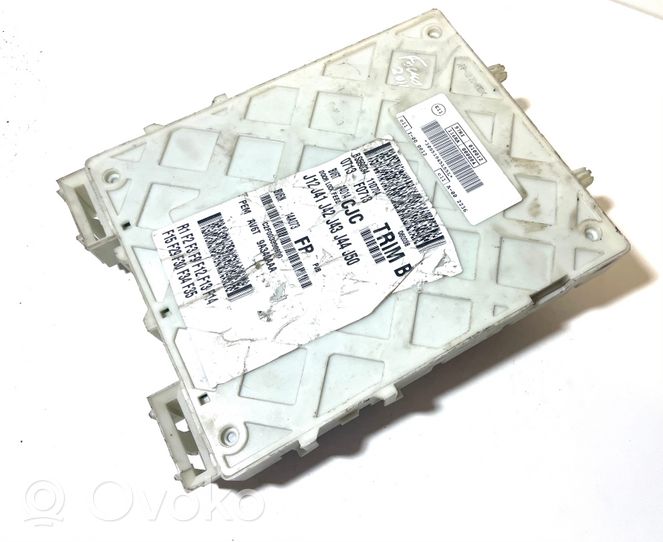 Ford Focus Module de fusibles BV6N14A073FP