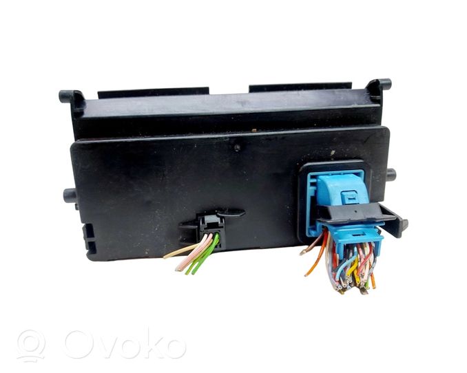 Peugeot 508 Fan control module 9665961480