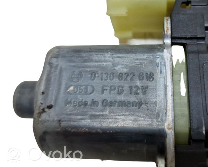 Ford Fiesta Elektryczny podnośnik szyby drzwi przednich 0130822618