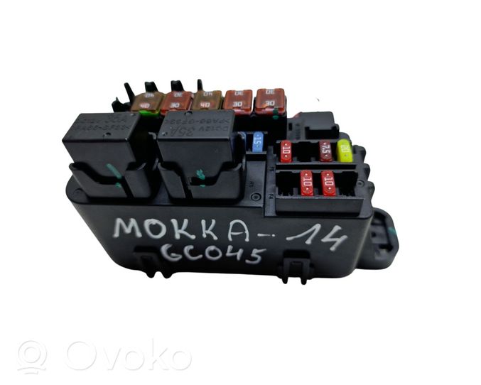 Opel Mokka Module de fusibles 826166A
