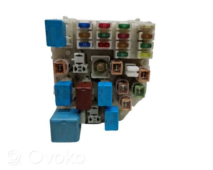 Toyota RAV 4 (XA40) Fuse module 0329