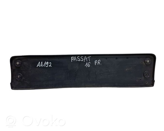 Volkswagen PASSAT B8 Cornice porta targa 3G0807287